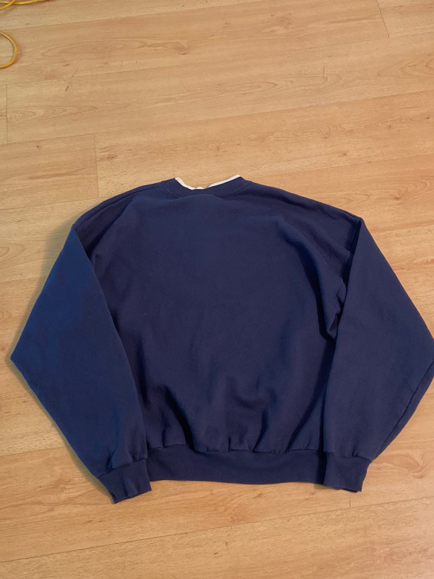 STRIKE CREWNECK